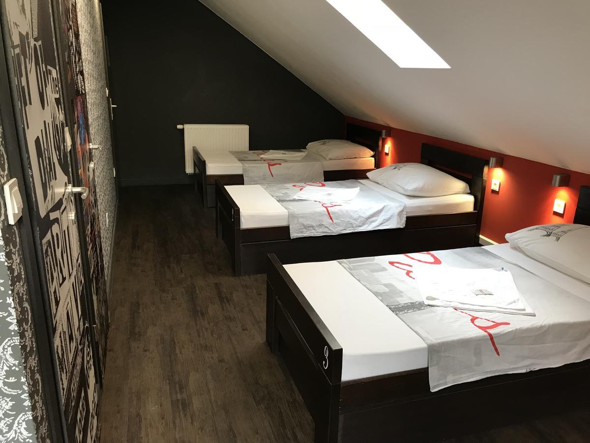 Hostel Paris Zagabria Esterno foto