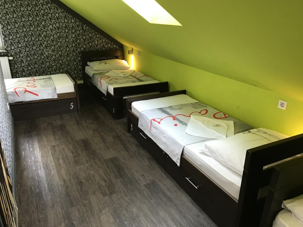 Hostel Paris Zagabria Esterno foto